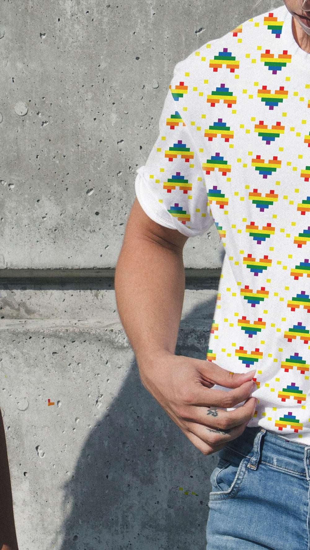 LOVE IS LOVE TEE UNISEX